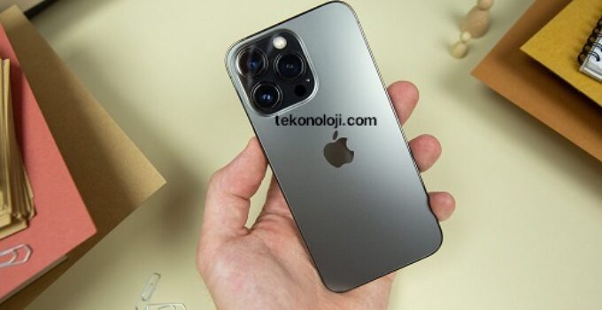 iPhone 14 Pro review: hardware evolution, software genius