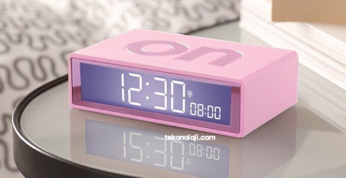 Lexon Flip Plus review, elegant, simple and ingenious alarm clock