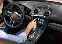 Porsche brings CarPlay to older models