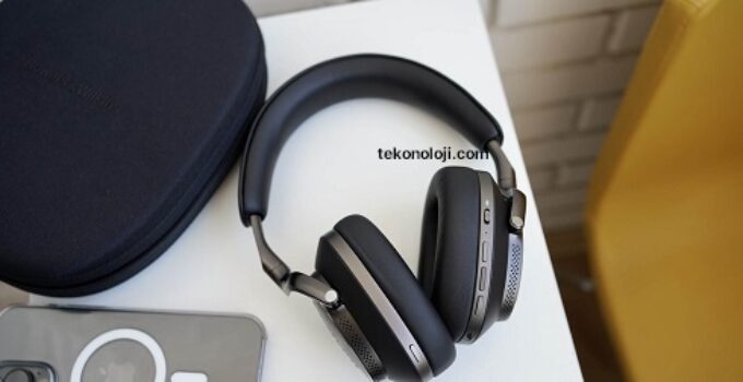 Bowers & Wilkins PX8 headphones review